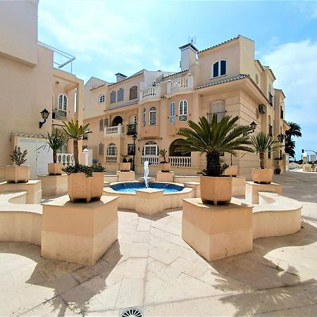Amazing Penthouse On The Beach, Sea Views, Wifi, Airconditioning And Parking 또레비에하 외부 사진